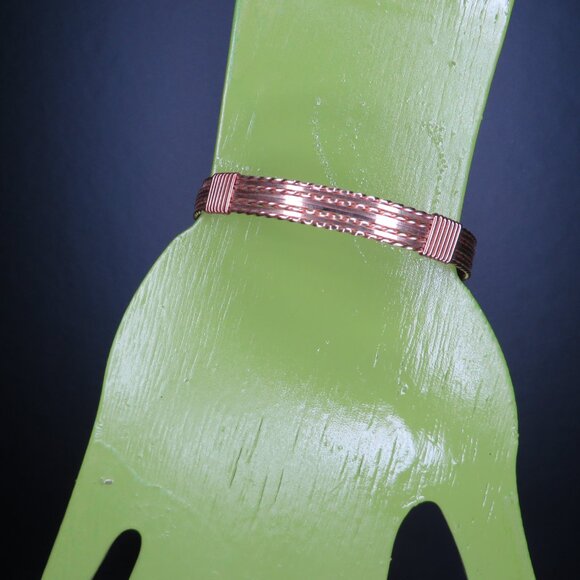 14K Gold Wire Bracelet - Picture 3 of 13